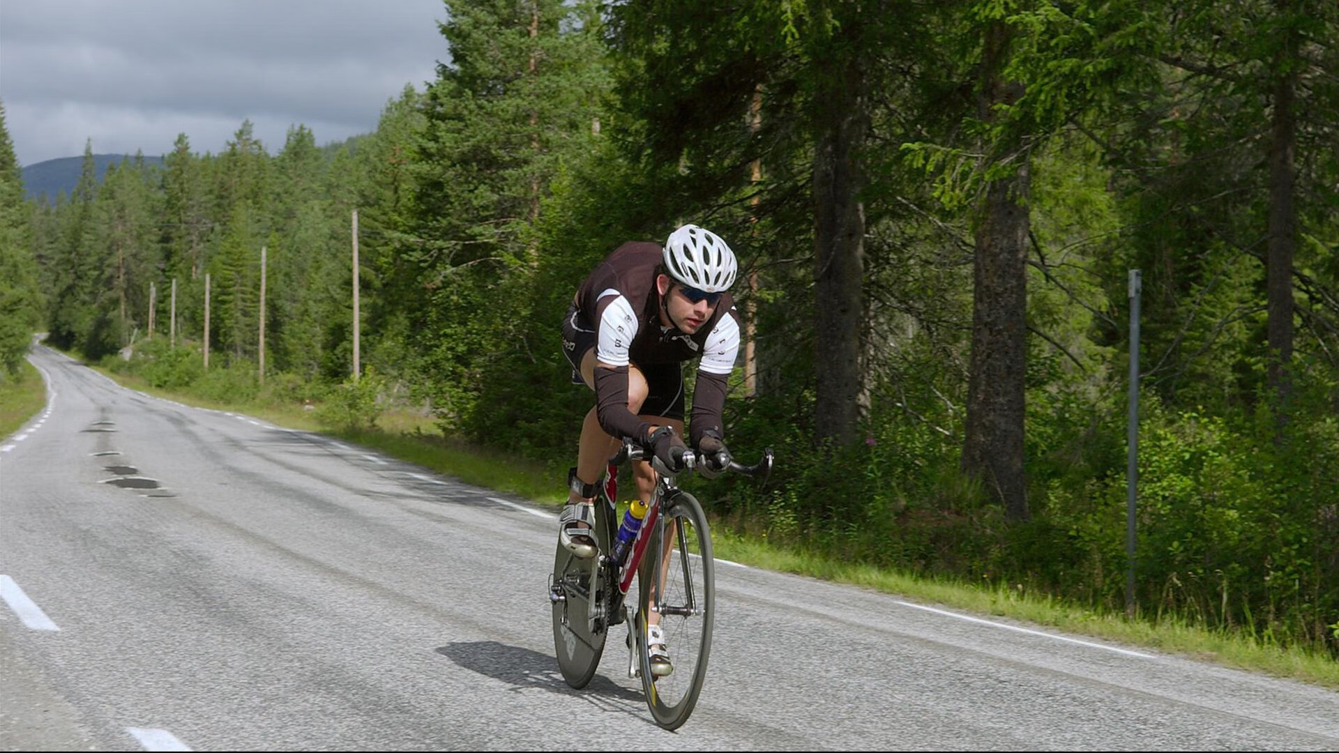 中国青少年篮球运动员体能发展特点分析，中国青少年篮球运动员体能发展特点分析